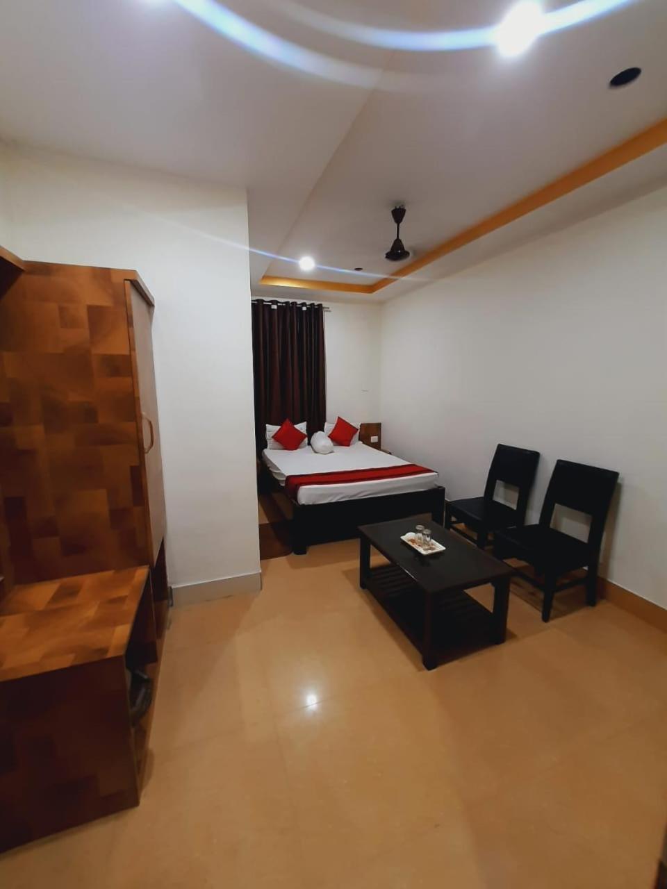 Hotel Knight Inn Airport Guwahati Eksteriør billede