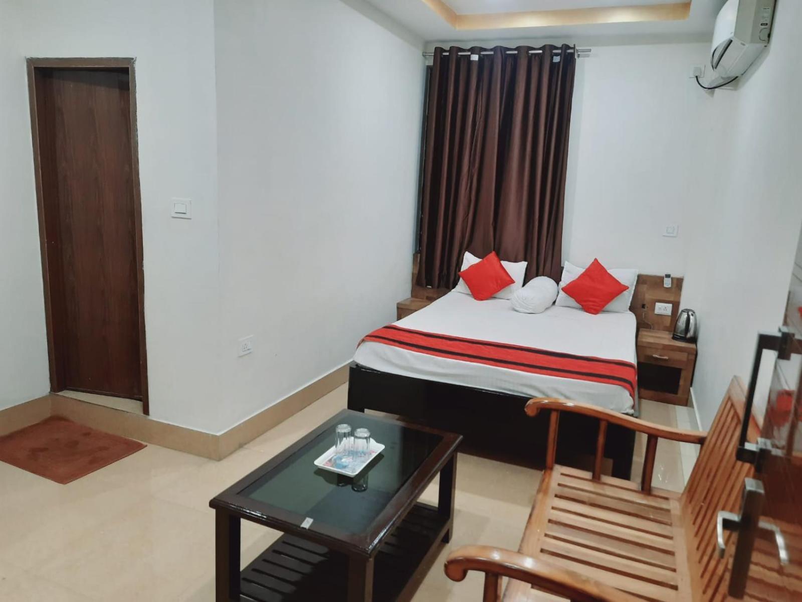 Hotel Knight Inn Airport Guwahati Eksteriør billede
