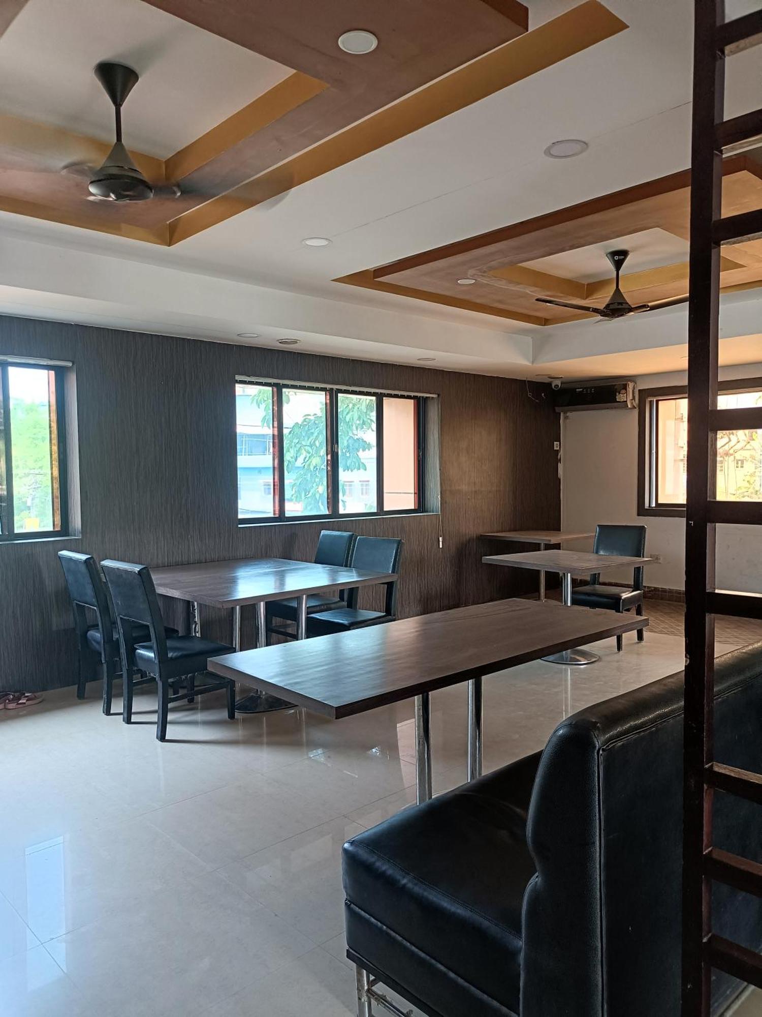 Hotel Knight Inn Airport Guwahati Eksteriør billede